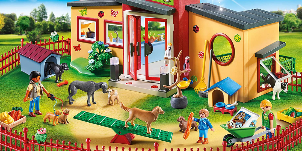 PRIETENI CU ANIMALELE IN UNIVERSUL PLAYMOBIL